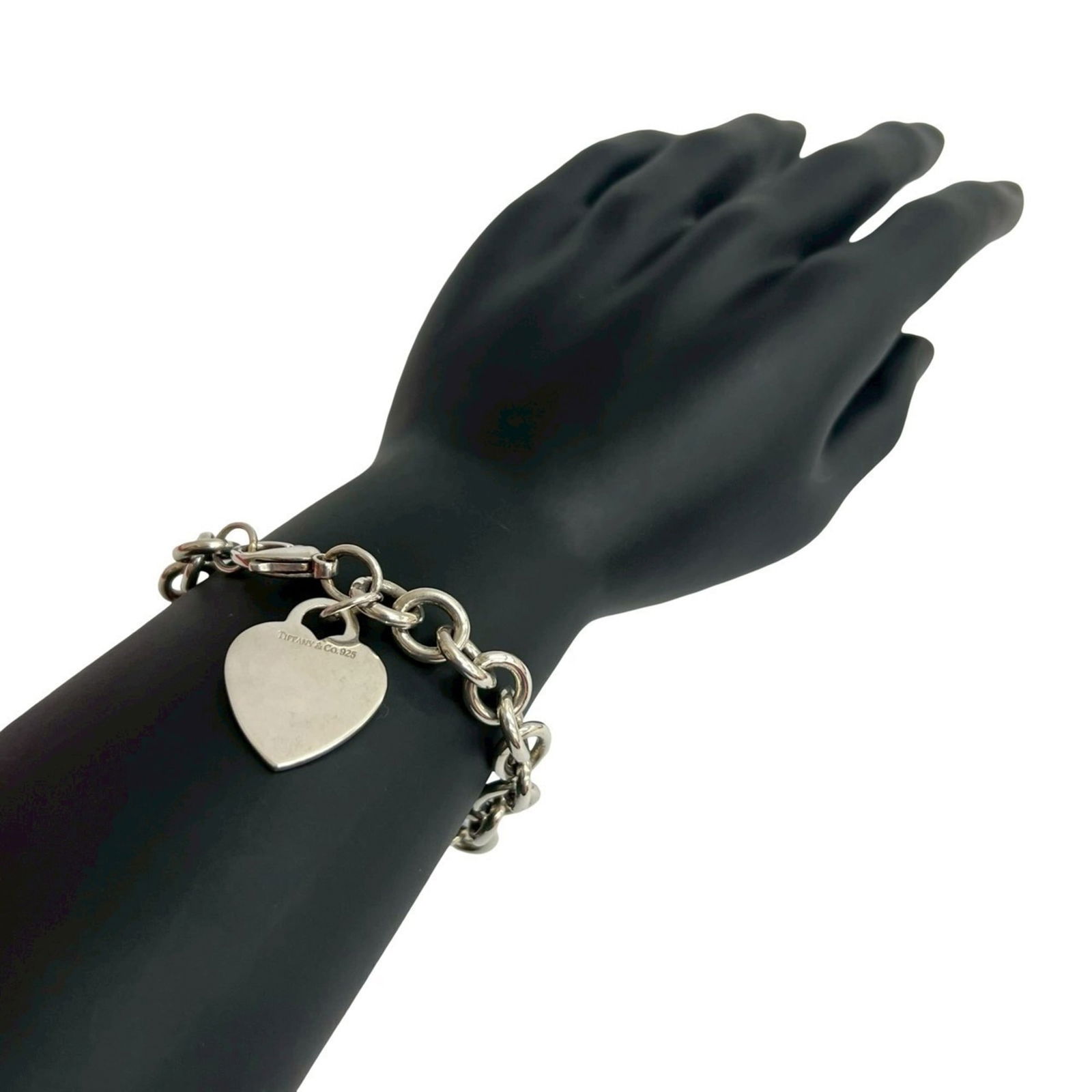 925 Tiffany Charm Bracelet Silver: 925 Tiffany Charm Bracelet Silver This listing features 925 Tiffany Charm Bracelet Silver. Item specifics are provided below. Item Specifics: Brand: Tiffany Type: Charm Bracelet Gender: Women