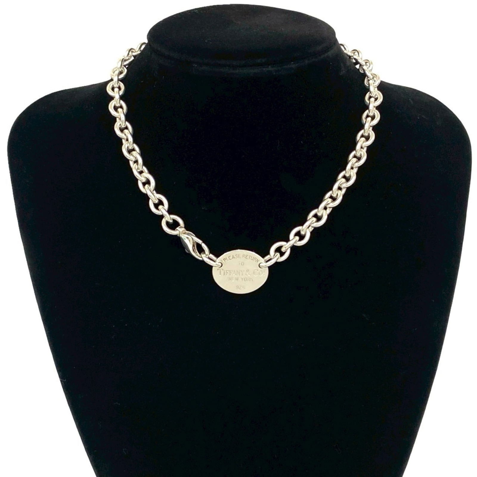 16592 TIFFANY & Co. Tiffany Return to Oval Tag Sterling Silver Chain Necklace Pendant Choker: 16592 TIFFANY & Co. Tiffany Return to Oval Tag Sterling Silver Chain Necklace Pendant Choker This listing features 16592 TIFFANY & Co. Tiffany Return to Oval Tag Sterling Silver Chain Necklace Pendant