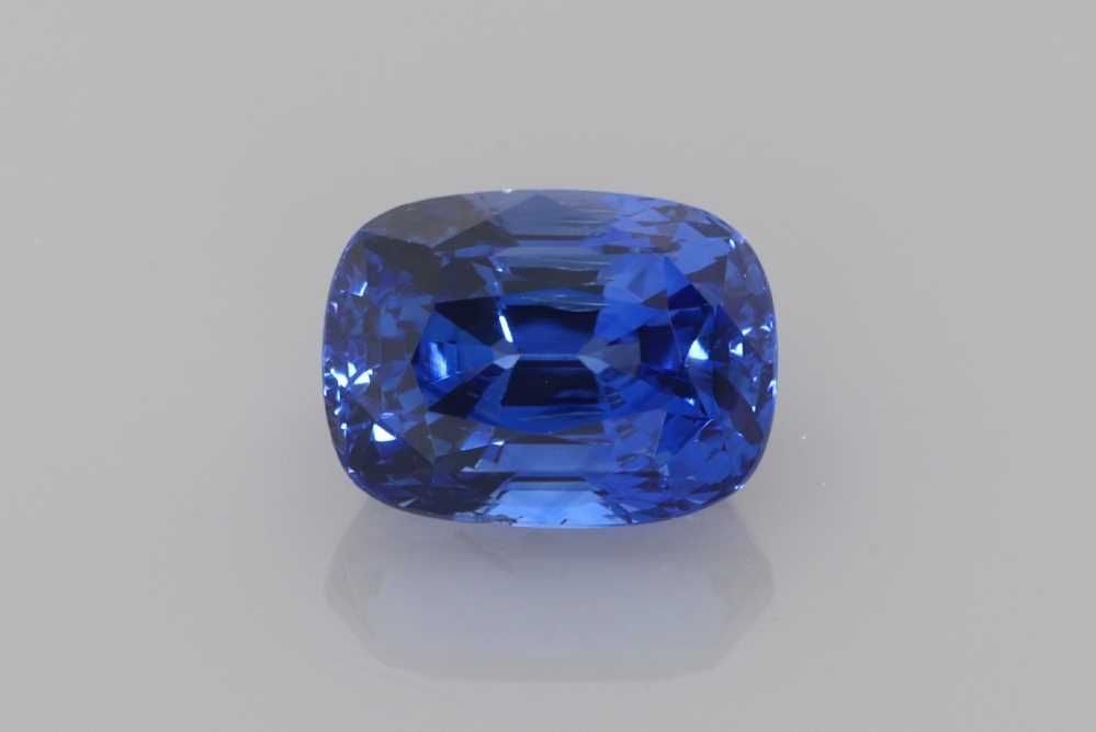 Loose Sapphire Gemstone - Cushion 1.46ct Blue EC: Loose Sapphire Gemstone - Cushion 1.46ct Blue EC This listing features Loose Sapphire Gemstone - Cushion 1.46ct Blue EC. Item specifics are provided below. Item Specifics: Type: Sapphire Carat: 1.46