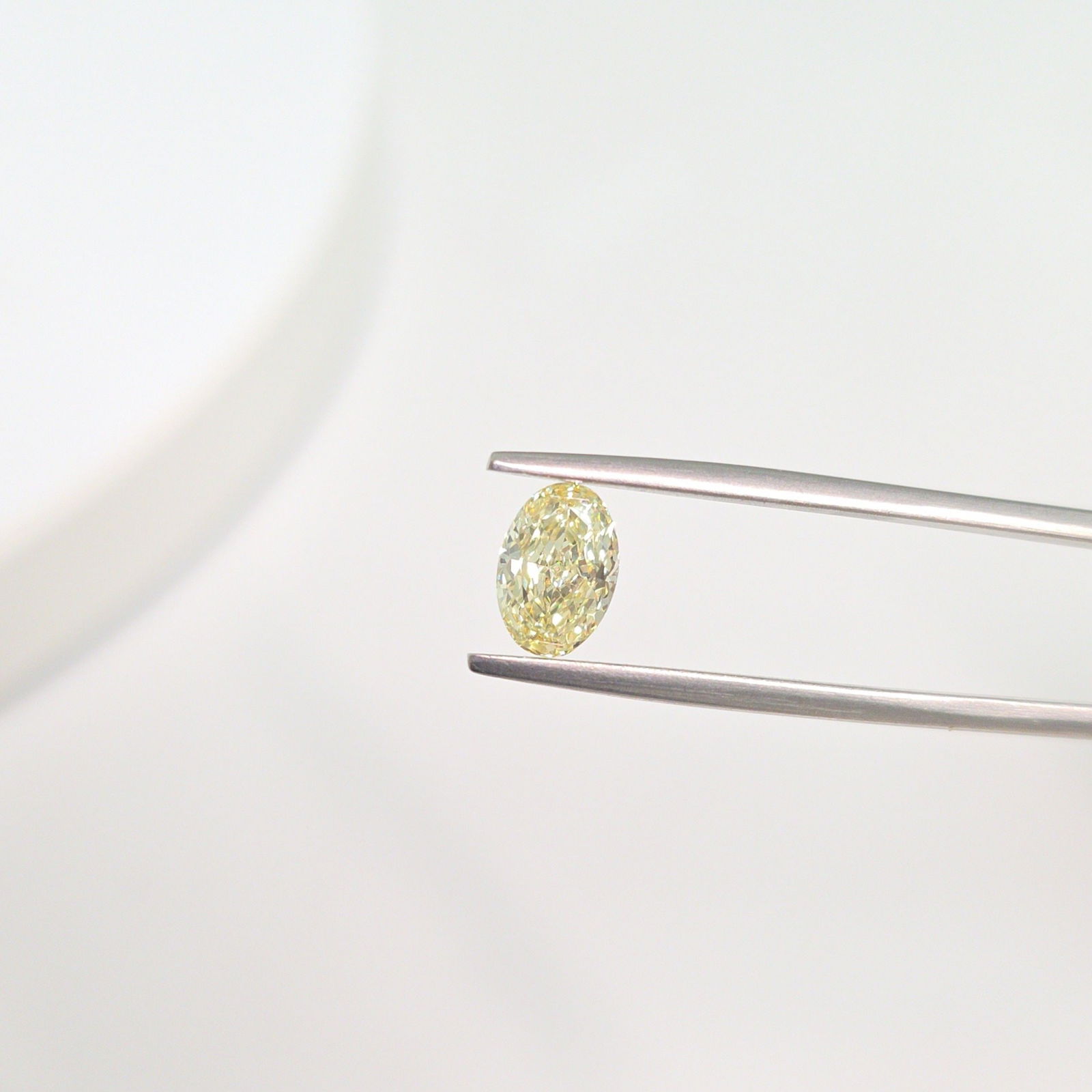 Loose Lab Diamond - IGI Oval 1.02ct Fancy Light Yellow VS1: Loose Lab Diamond - IGI Oval 1.02ct Fancy Light Yellow VS1 This listing features Loose Lab Diamond - IGI Oval 1.02ct Fancy Light Yellow VS1. Item specifics are provided below. Item Specifics: