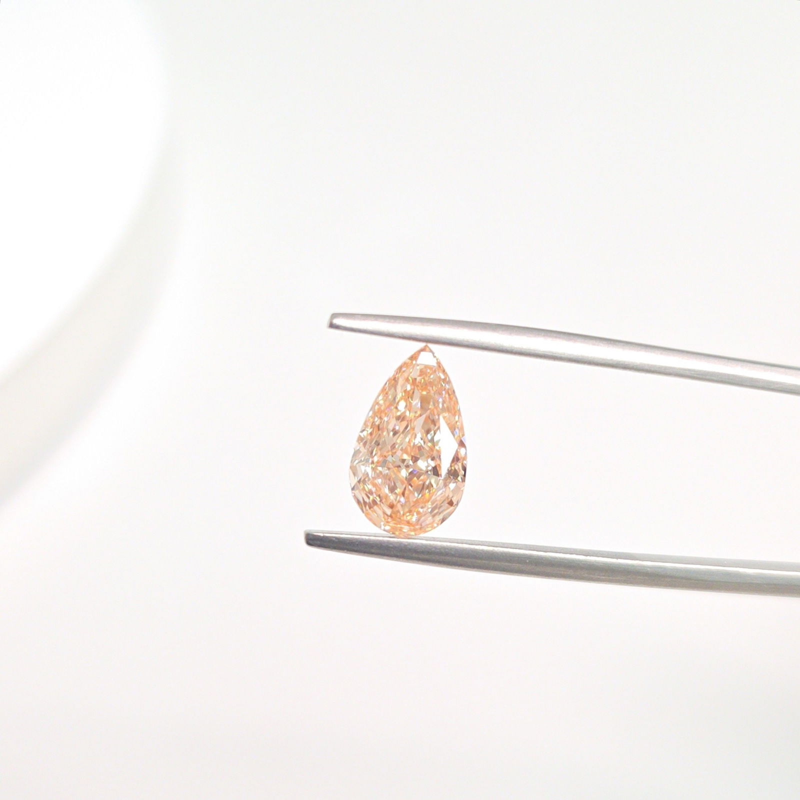 Loose Lab Diamond - IGI Pear 1.6ct Fancy Intense Pink VVS2 (1 of 1)