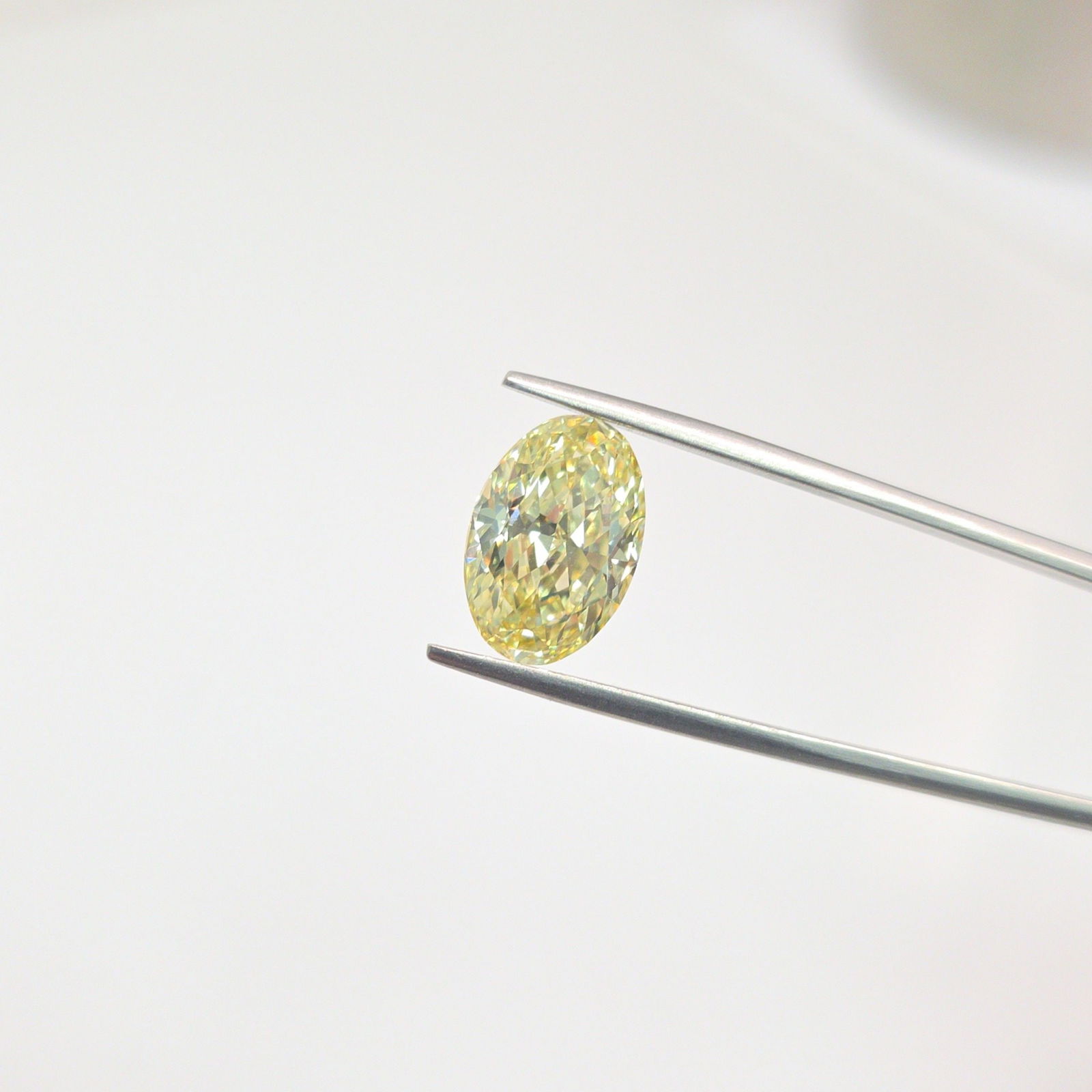 Loose Lab Diamond - IGI Oval 4.5ct Fancy Intense Yellow VS1: Loose Lab Diamond - IGI Oval 4.5ct Fancy Intense Yellow VS1 This listing features Loose Lab Diamond - IGI Oval 4.5ct Fancy Intense Yellow VS1. Item specifics are provided below. Item Specifics: