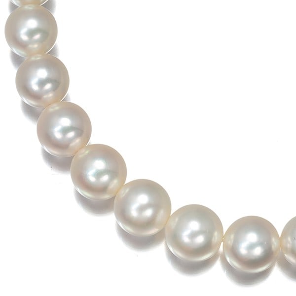 Silver Mikimoto Necklace Akoya Pearl 5.0-7.2Mm: Silver Mikimoto Necklace Akoya Pearl 5.0-7.2Mm This listing features Silver Mikimoto Necklace Akoya Pearl 5.0-7.2Mm. Item specifics are provided below. Item Specifics: Brand: MIKIMOTO Metal: Silver Me
