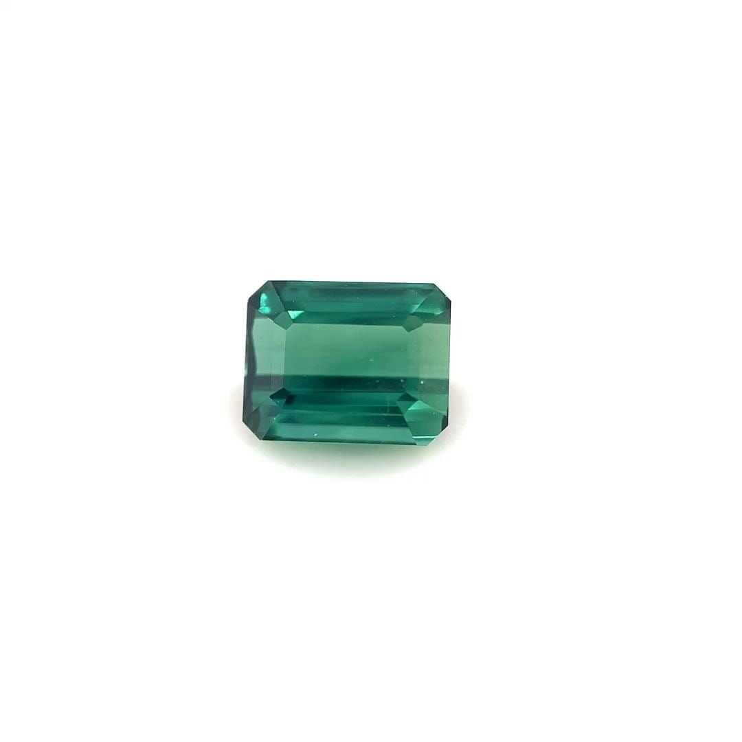 Loose Tourmaline Gemstone - Emerald 2.39ct Green SI: Loose Tourmaline Gemstone - Emerald 2.39ct Green SI This listing features Loose Tourmaline Gemstone - Emerald 2.39ct Green SI. Item specifics are provided below. Item Specifics: Type: Tourmaline