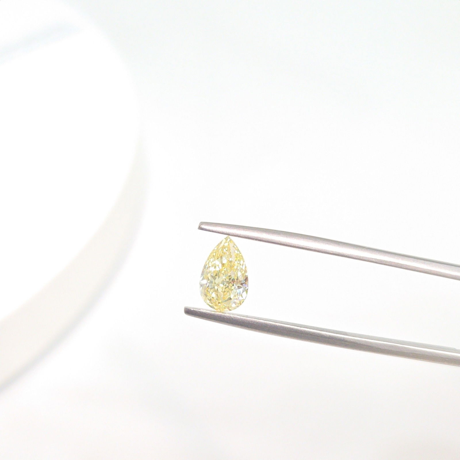 Loose Lab Diamond - IGI Pear 1.16ct Fancy Yellow VS1: Loose Lab Diamond - IGI Pear 1.16ct Fancy Yellow VS1 This listing features Loose Lab Diamond - IGI Pear 1.16ct Fancy Yellow VS1. Item specifics are provided below. Item Specifics: Source: This Is A