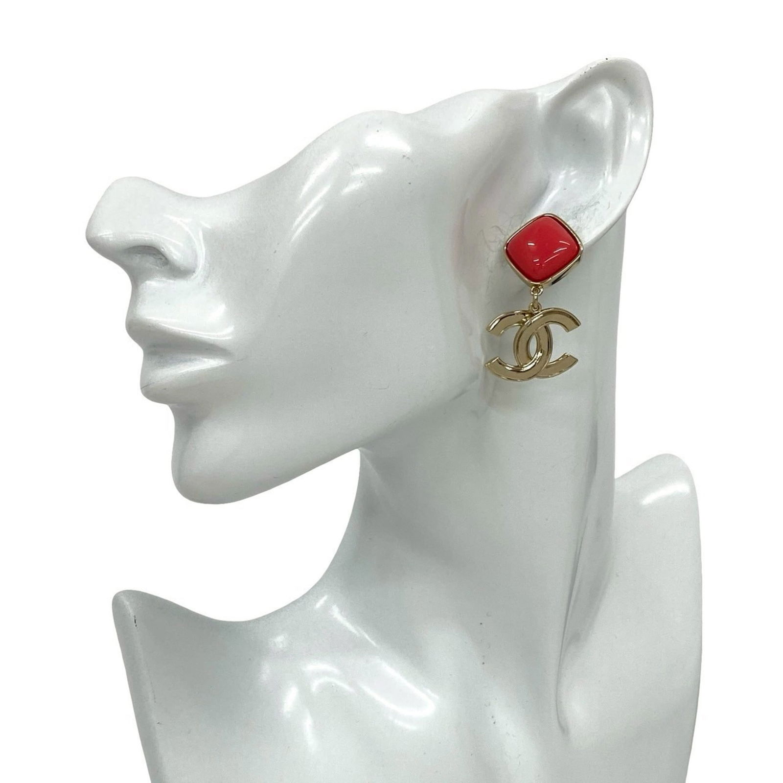 Plastic - Chanel Stud Earrings Gold Plating: Plastic - Chanel Stud Earrings Gold Plating This listing features Plastic - Chanel Stud Earrings Gold Plating. Item specifics are provided below. Item Specifics: Brand: Chanel Type: Stud Earrings Gend