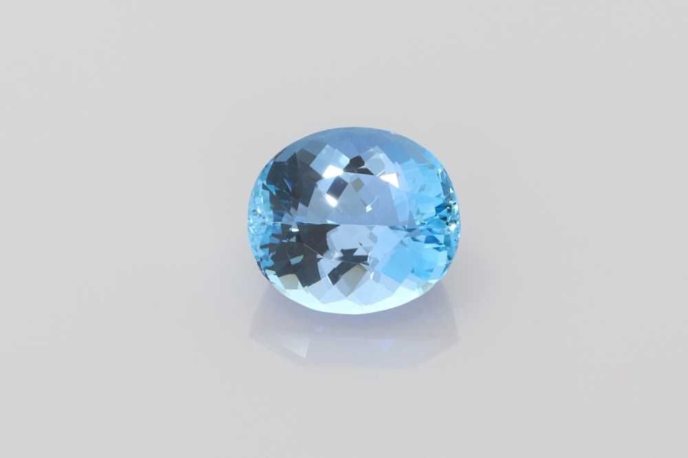 Loose Aquamarine Gemstone - Oval 3.74ct Blue EC: Loose Aquamarine Gemstone - Oval 3.74ct Blue EC This listing features Loose Aquamarine Gemstone - Oval 3.74ct Blue EC. Item specifics are provided below. Item Specifics: Type: Aquamarine Carat: 3.74