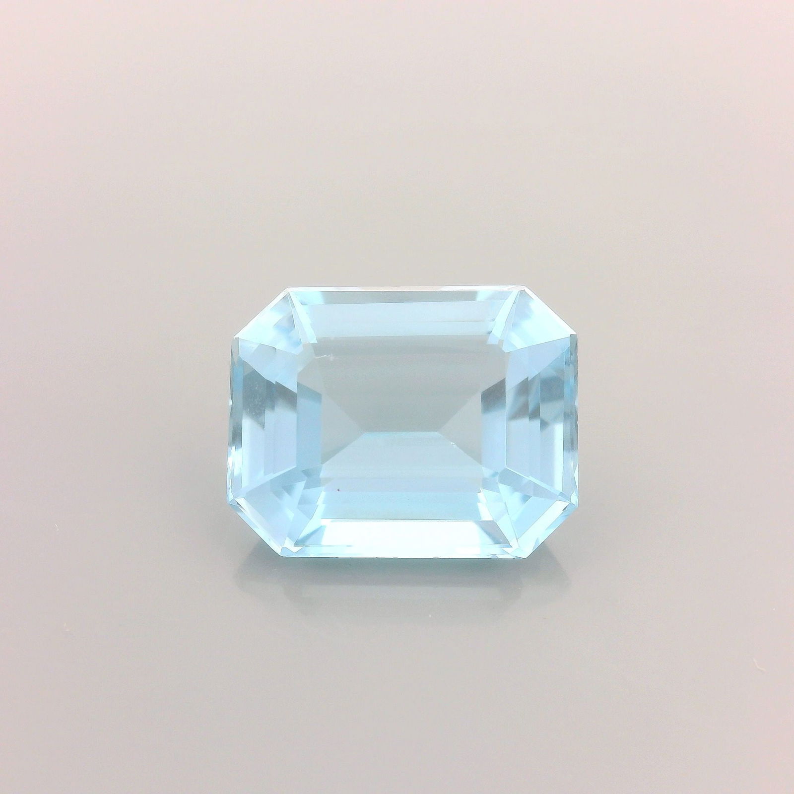 Loose Aquamarine Gemstone - GSI Octagonal 3.38ct Blue EC (1 of 1)