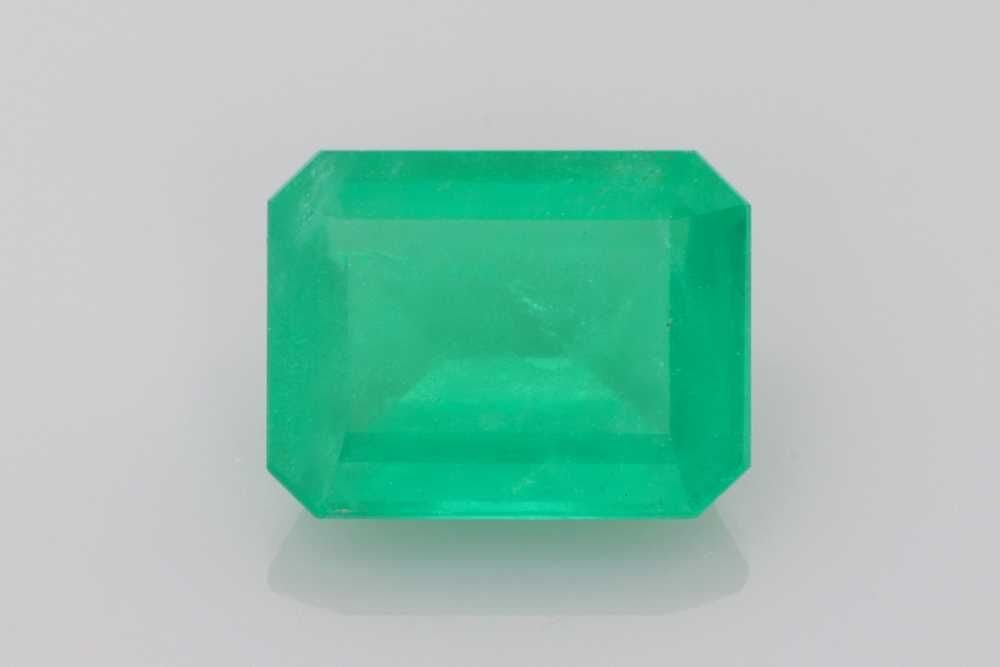 Loose Emerald Gemstone - Emerald 1.98ct Green SI: Loose Emerald Gemstone - Emerald 1.98ct Green SI This listing features Loose Emerald Gemstone - Emerald 1.98ct Green SI. Item specifics are provided below. Item Specifics: Type: Emerald Carat: 1.98