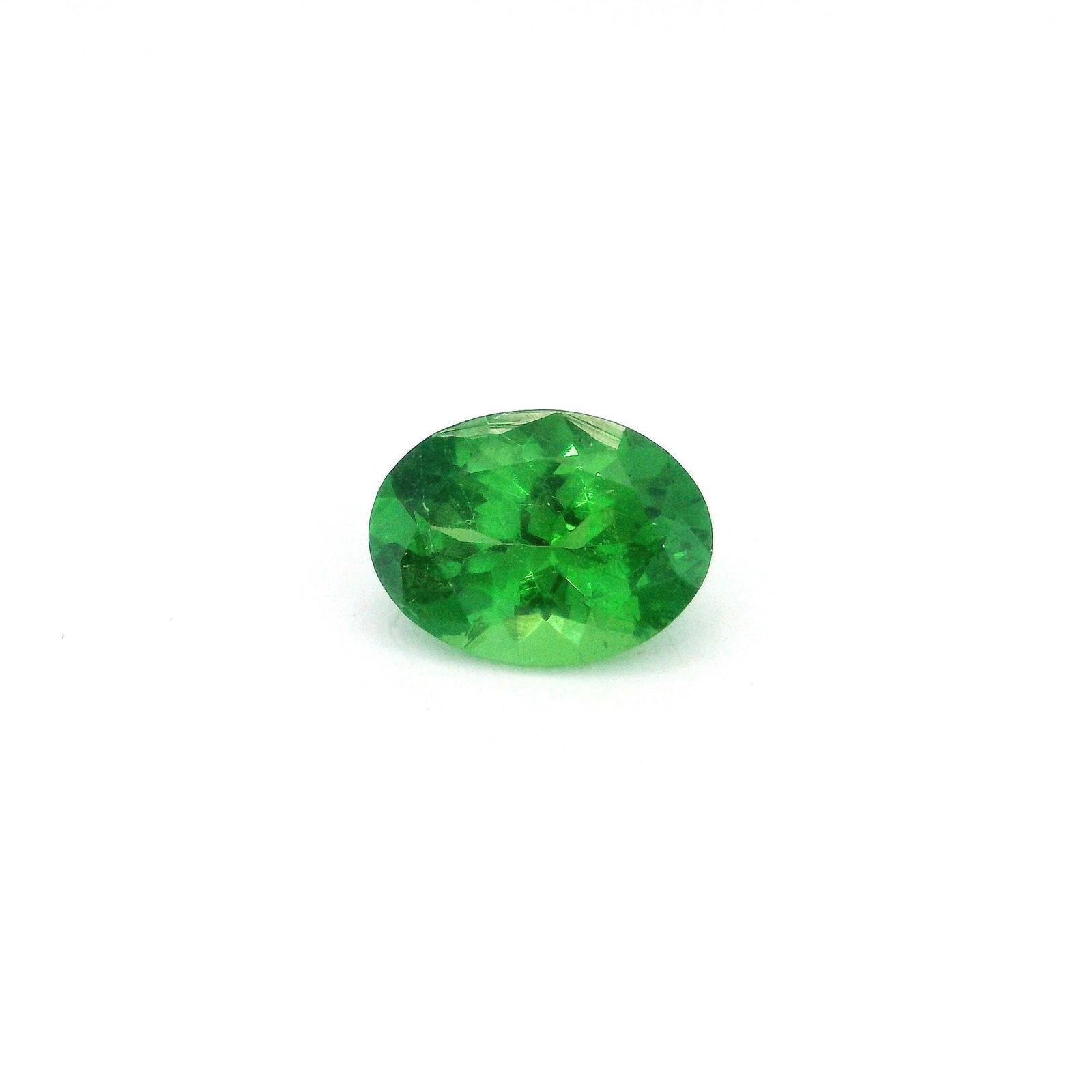 Loose Garnet Gemstone - GSI Oval 1.26ct Green SI: Loose Garnet Gemstone - GSI Oval 1.26ct Green SI This listing features Loose Garnet Gemstone - GSI Oval 1.26ct Green SI. Item specifics are provided below. Item Specifics: Type: Garnet Carat: 1.26