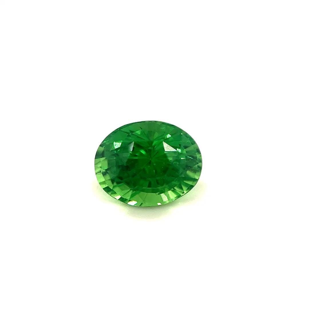 Loose Garnet Gemstone - Oval 2.1ct Green SI: Loose Garnet Gemstone - Oval 2.1ct Green SI This listing features Loose Garnet Gemstone - Oval 2.1ct Green SI. Item specifics are provided below. Item Specifics: Type: Garnet Carat: 2.1 Cut: Faceted C