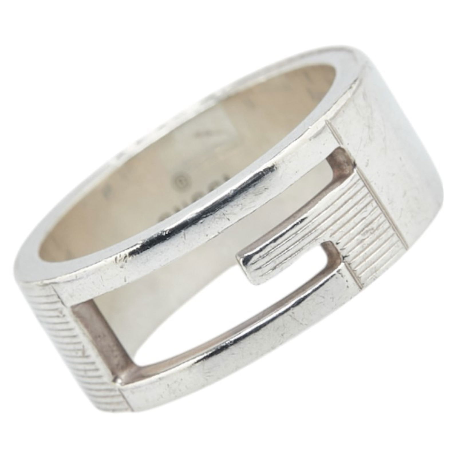 925 Gucci Band Ring Silver: 925 Gucci Band Ring Silver This listing features 925 Gucci Band Ring Silver. Item specifics are provided below. Item Specifics: Brand: Gucci Type: Band Ring Gender: Women Material: Silver 925 Us