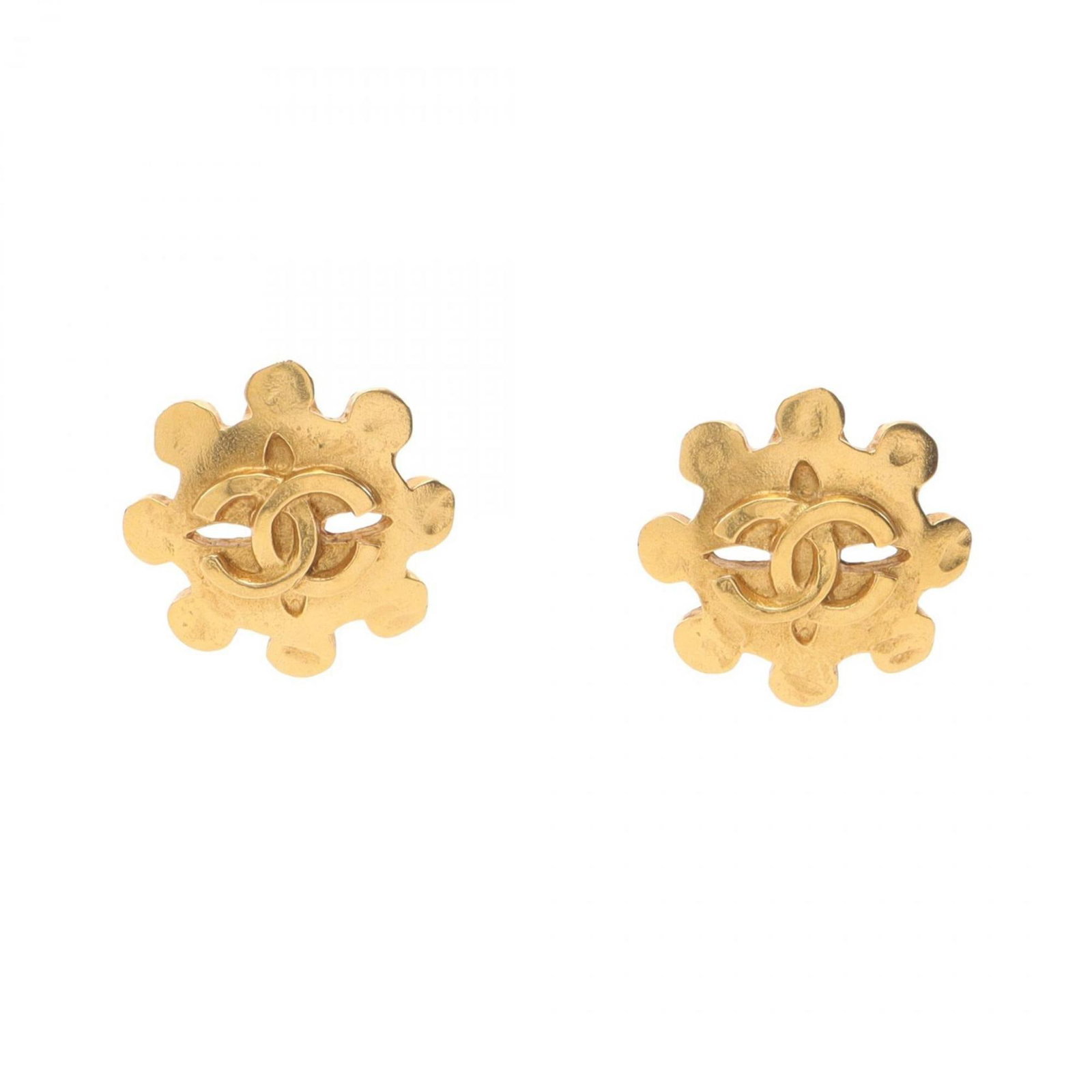 Plating Chanel Clip Earrings Gold: Plating Chanel Clip Earrings Gold This listing features Plating Chanel Clip Earrings Gold. Item specifics are provided below. Item Specifics: Brand: Chanel Type: Clip Earrings Gender: Women Material: