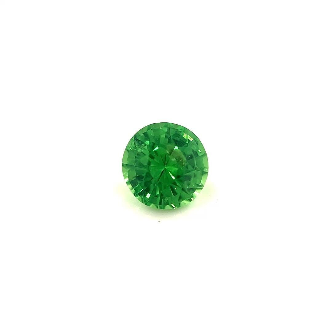 Loose Garnet Gemstone - Round 1.08ct Green SI: Loose Garnet Gemstone - Round 1.08ct Green SI This listing features Loose Garnet Gemstone - Round 1.08ct Green SI. Item specifics are provided below. Item Specifics: Type: Garnet Carat: 1.08 Cut: