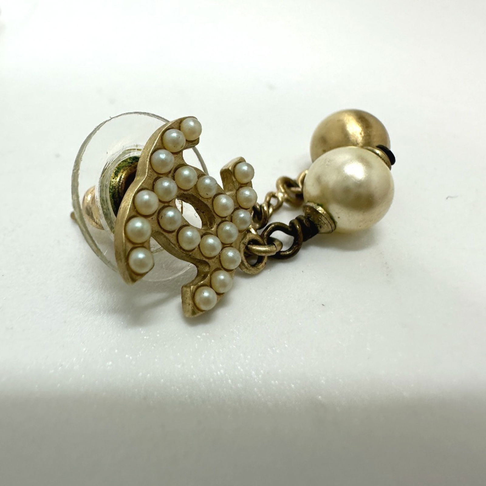 Plating Chanel Stud Earrings Gold - 3