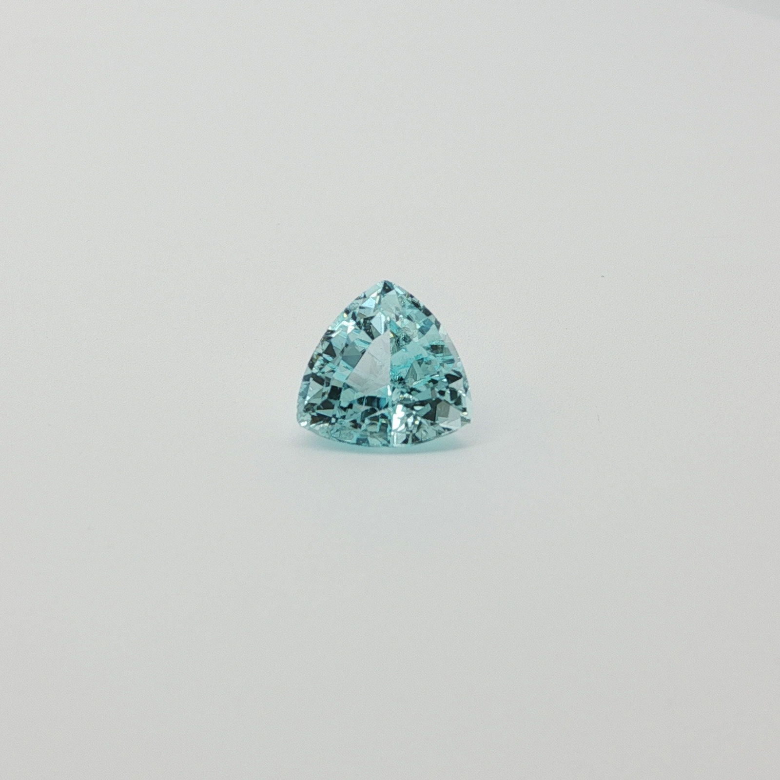 Loose Tourmaline Gemstone - GSI Trilliant 2.52ct Green MI: Loose Tourmaline Gemstone - GSI Trilliant 2.52ct Green MI This listing features Loose Tourmaline Gemstone - GSI Trilliant 2.52ct Green MI. Item specifics are provided below. Item Specifics: Type: