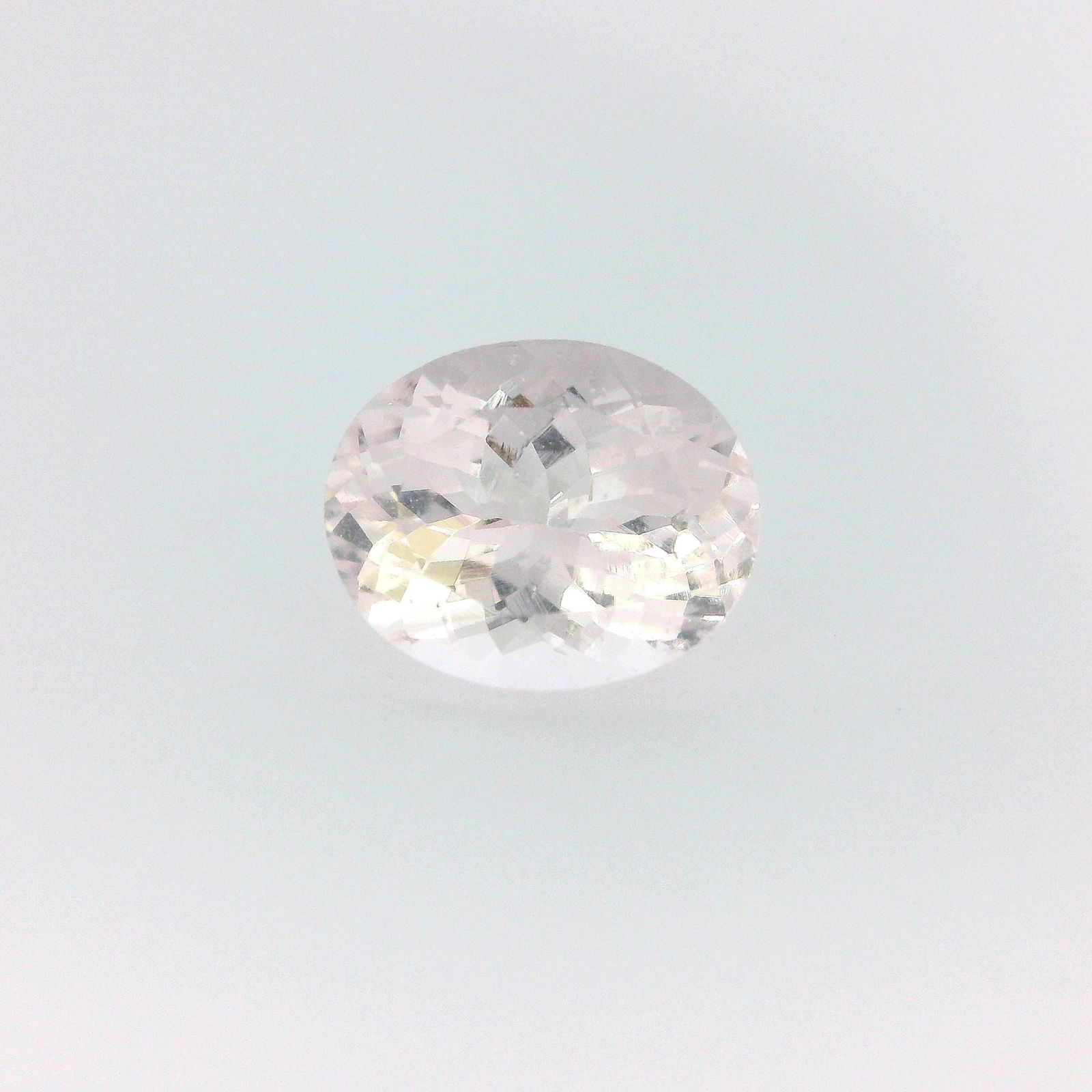 Loose Morganite Gemstone - GSI Oval 2.64ct Pink EC: Loose Morganite Gemstone - GSI Oval 2.64ct Pink EC This listing features Loose Morganite Gemstone - GSI Oval 2.64ct Pink EC. Item specifics are provided below. Item Specifics: Type: Morganite Carat: