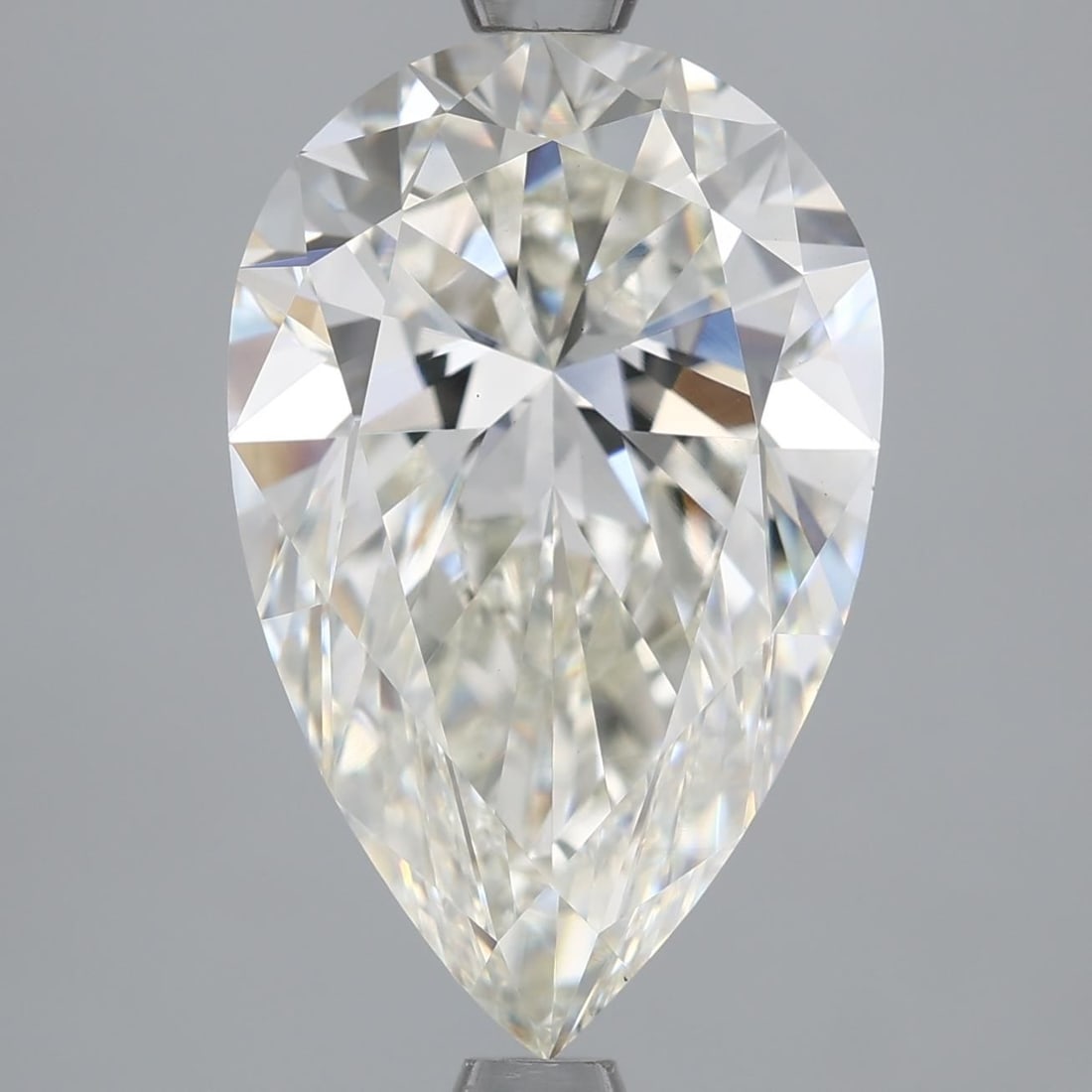 Loose Lab Diamond - IGI Pear 4.0ct H VS1: Loose Lab Diamond - IGI Pear 4.0ct H VS1 This listing features Loose Lab Diamond - IGI Pear 4.0ct H VS1. Item specifics are provided below. Item Specifics: Source: This Is A Real Diamond Grown In A