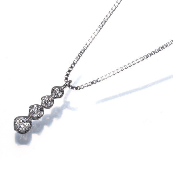Platinum Vendome Necklace Diamond 0.12Ct 4P 950 850: Platinum Vendome Necklace Diamond 0.12Ct 4P 950 850 This listing features Platinum Vendome Necklace Diamond 0.12Ct 4P 950 850. Item specifics are provided below. Item Specifics: Brand: VENDOME