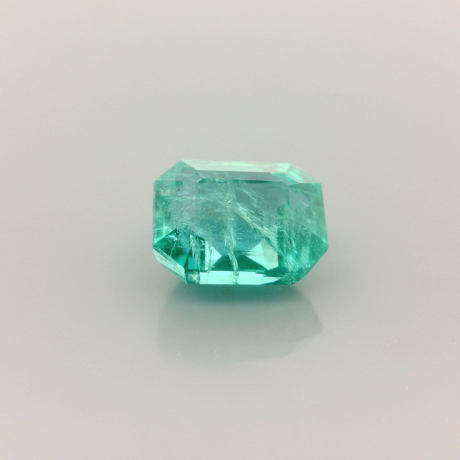 Loose Emerald Gemstone - GSI Octagonal 2.04ct Green MI: Loose Emerald Gemstone - GSI Octagonal 2.04ct Green MI This listing features Loose Emerald Gemstone - GSI Octagonal 2.04ct Green MI. Item specifics are provided below. Item Specifics: Type: Emerald