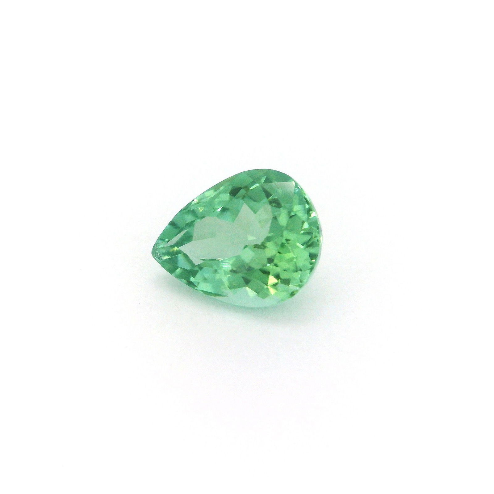 Loose Tourmaline Gemstone - GSI Pear 2.01ct Green SI: Loose Tourmaline Gemstone - GSI Pear 2.01ct Green SI This listing features Loose Tourmaline Gemstone - GSI Pear 2.01ct Green SI. Item specifics are provided below. Item Specifics: Type: Tourmaline