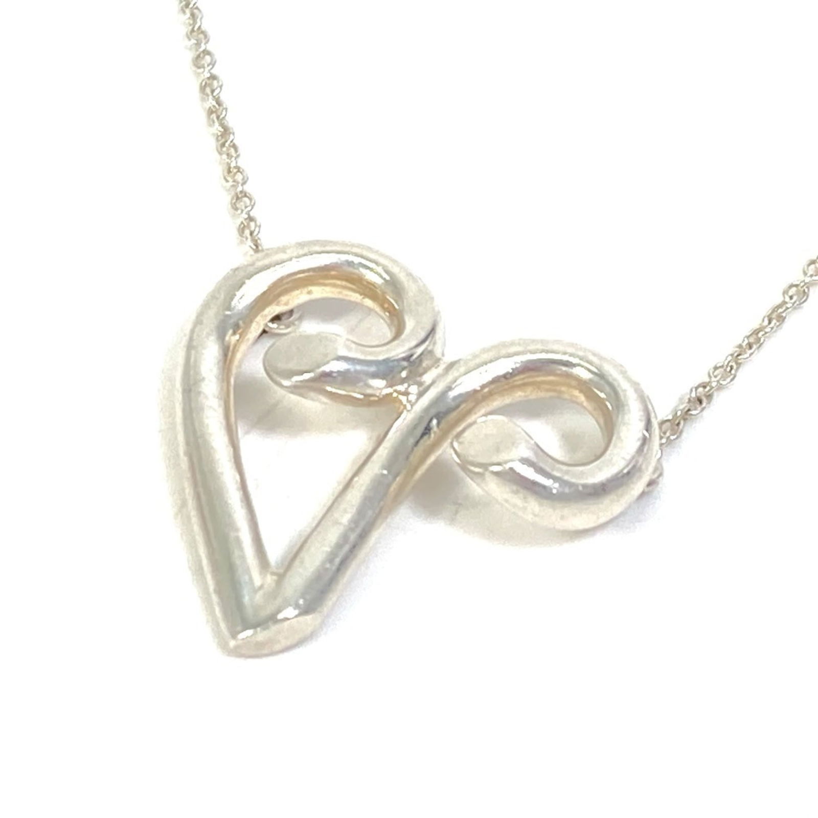 Silver TIFFANY&Co. Tiffany V Initial Paloma Picasso Accessory Pendant Necklace SV925 Women's: Silver TIFFANY&Co. Tiffany V Initial Paloma Picasso Accessory Pendant Necklace SV925 Women's This listing features Silver TIFFANY&Co. Tiffany V Initial Paloma Picasso Accessory Pendant Necklace SV925