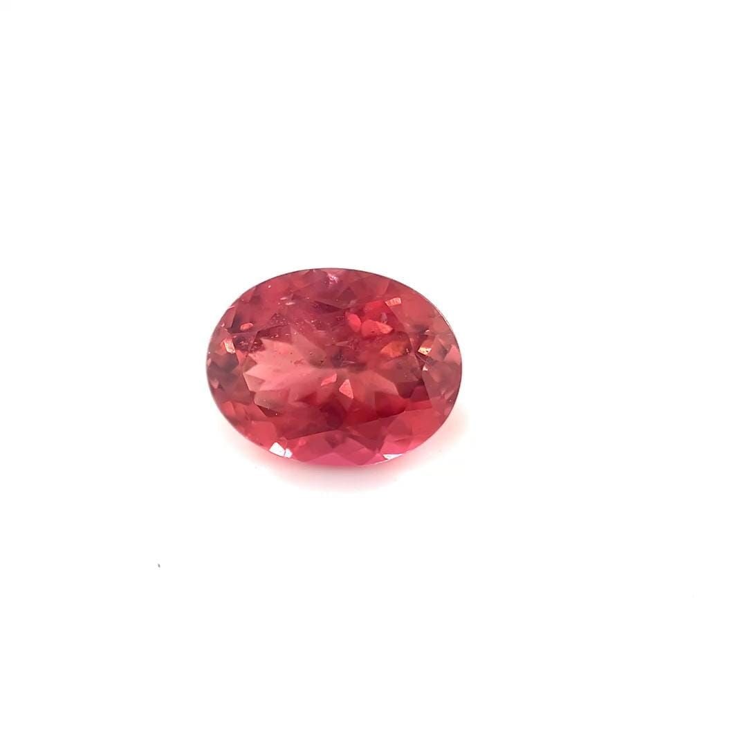 Loose Tourmaline Gemstone - Oval 2.5ct Pink SI: Loose Tourmaline Gemstone - Oval 2.5ct Pink SI This listing features Loose Tourmaline Gemstone - Oval 2.5ct Pink SI. Item specifics are provided below. Item Specifics: Type: Tourmaline Carat: 2.5