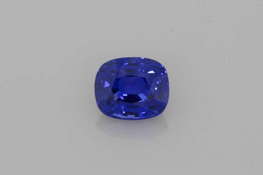 Loose Sapphire Gemstone - GIA Cushion 2.29ct Blue EC: Loose Sapphire Gemstone - GIA Cushion 2.29ct Blue EC This listing features Loose Sapphire Gemstone - GIA Cushion 2.29ct Blue EC. Item specifics are provided below. Item Specifics: Type: Sapphire