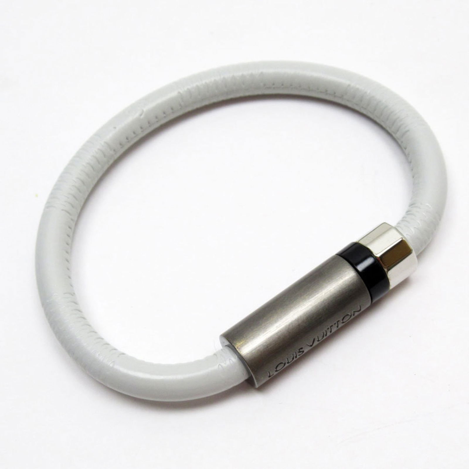 Leather Louis Vuitton Charm Bracelet: Leather Louis Vuitton Charm Bracelet This listing features Leather Louis Vuitton Charm Bracelet. Item specifics are provided below. Item Specifics: Brand: Louis Vuitton Type: Charm Bracelet Gender: Me