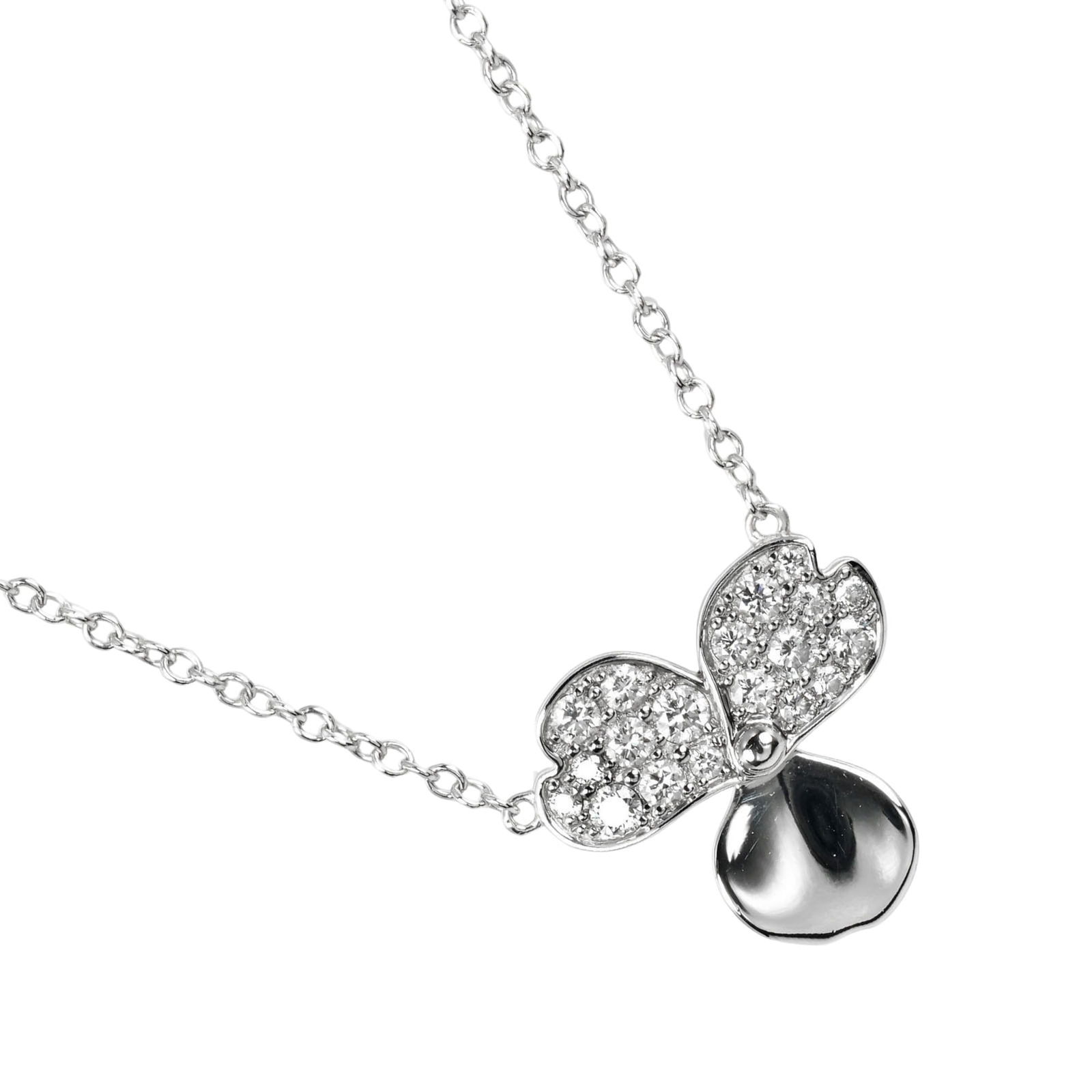Approx. 3.56g - Tiffany & Co. Paper Flower Necklace - Pt950 Platinum - Diamond: Approx. 3.56g - Tiffany & Co. Paper Flower Necklace - Pt950 Platinum - Diamond This listing features Approx. 3.56g - Tiffany & Co. Paper Flower Necklace - Pt950 Platinum - Diamond. Item specifics are