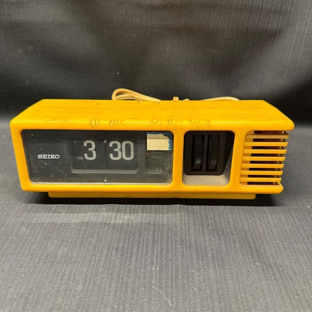 japan SEIKO DP647 yellow flip clock digital alarm 100v Working retro vintage (1 of 7)