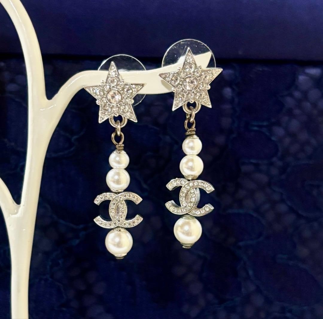 Box CHANEL I20 P Coco Mark CC Star Motif Dangle Long Earring Faux Pearl with: Box CHANEL I20 P Coco Mark CC Star Motif Dangle Long Earring Faux Pearl with This listing features Box CHANEL I20 P Coco Mark CC Star Motif Dangle Long Earring Faux Pearl with. Item specifics are prov