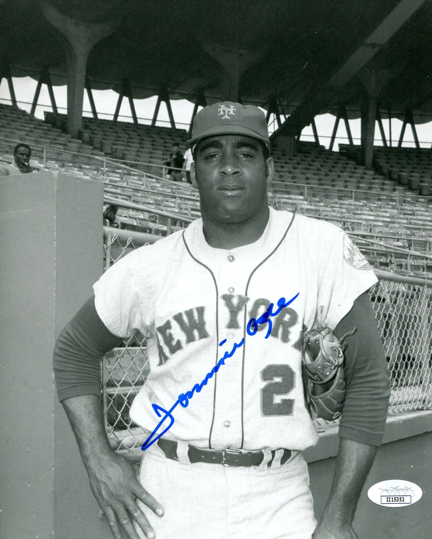 (JSA) Tommie Agee Autographed 8x10 Photo (1 of 2)