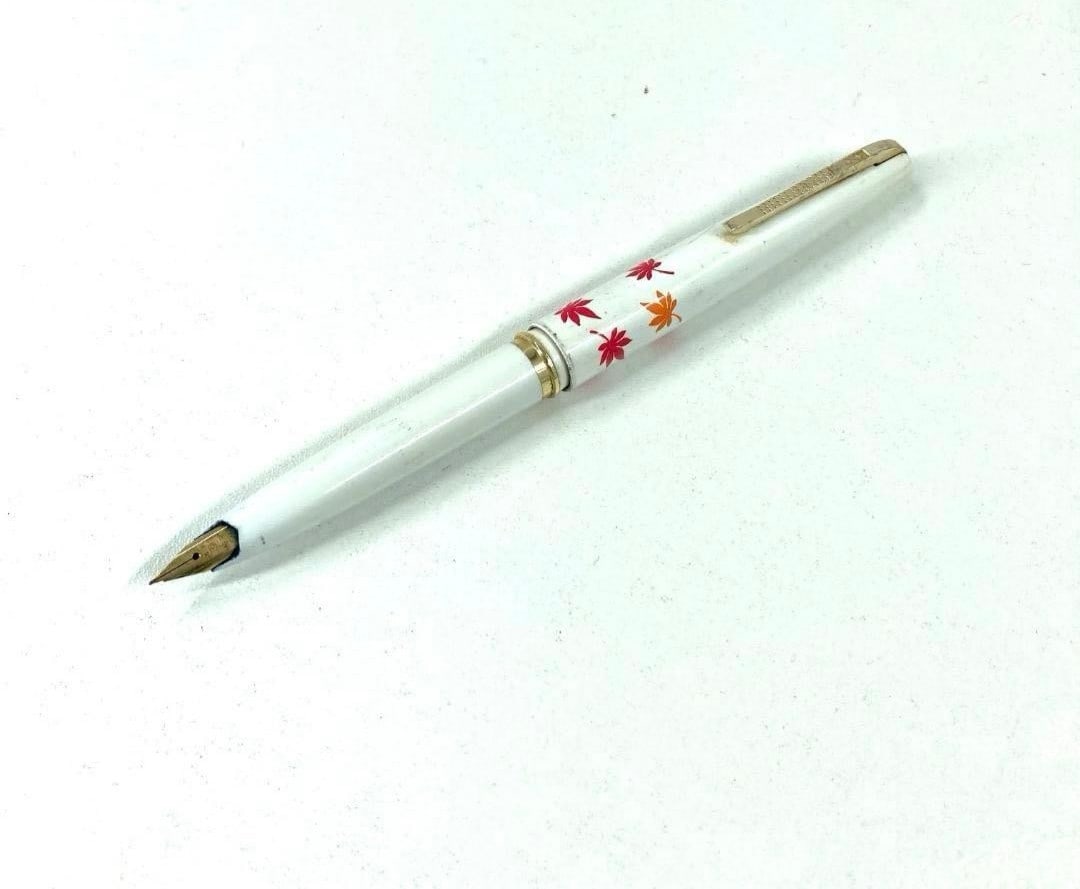 Vintage PLATINUM Fountain Pen 14K Gold Nib Short White Maple leaf pattern (1 of 12)