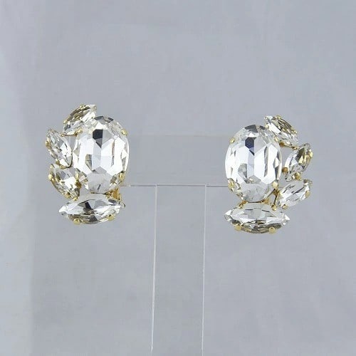 condition Philippe Ferrandis Crystal Clip-on Earring Gold Plated In excellent: condition Philippe Ferrandis Crystal Clip-on Earring Gold Plated In excellent This listing features condition Philippe Ferrandis Crystal Clip-on Earring Gold Plated In excellent. Item specifics are pr