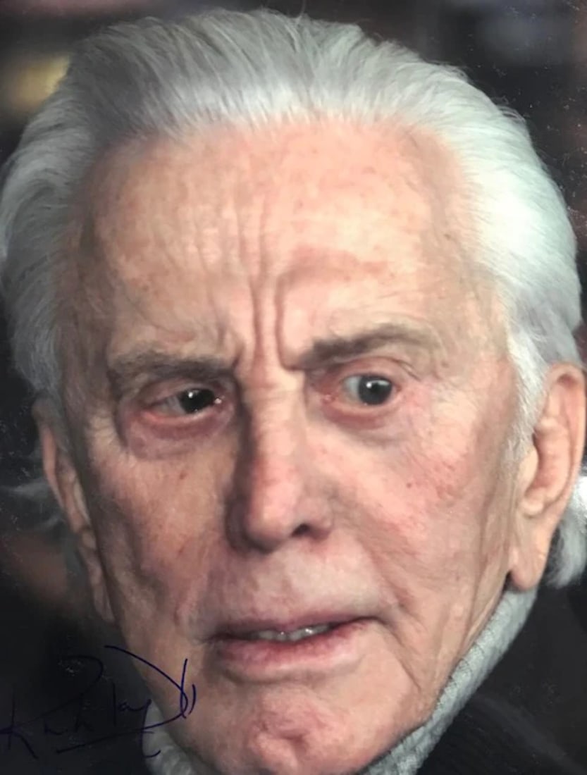 Photo Kirk Douglas Autographed 8x10 Celebrity (1 of 1)