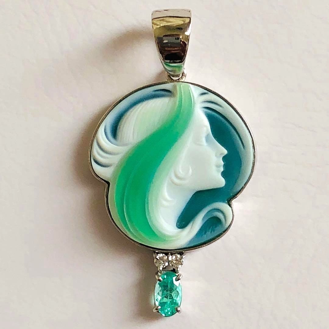 Charm Erwin Pauly Agate Paraiba Tourmaline Diamond Cameo 18k White Gold Pendant: Charm Erwin Pauly Agate Paraiba Tourmaline Diamond Cameo 18k White Gold Pendant This listing features Charm Erwin Pauly Agate Paraiba Tourmaline Diamond Cameo 18k White Gold Pendant. Item specifics ar