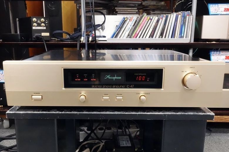 Condition Accuphase C-47 Phono Amplifier Excellent (1 of 6)
