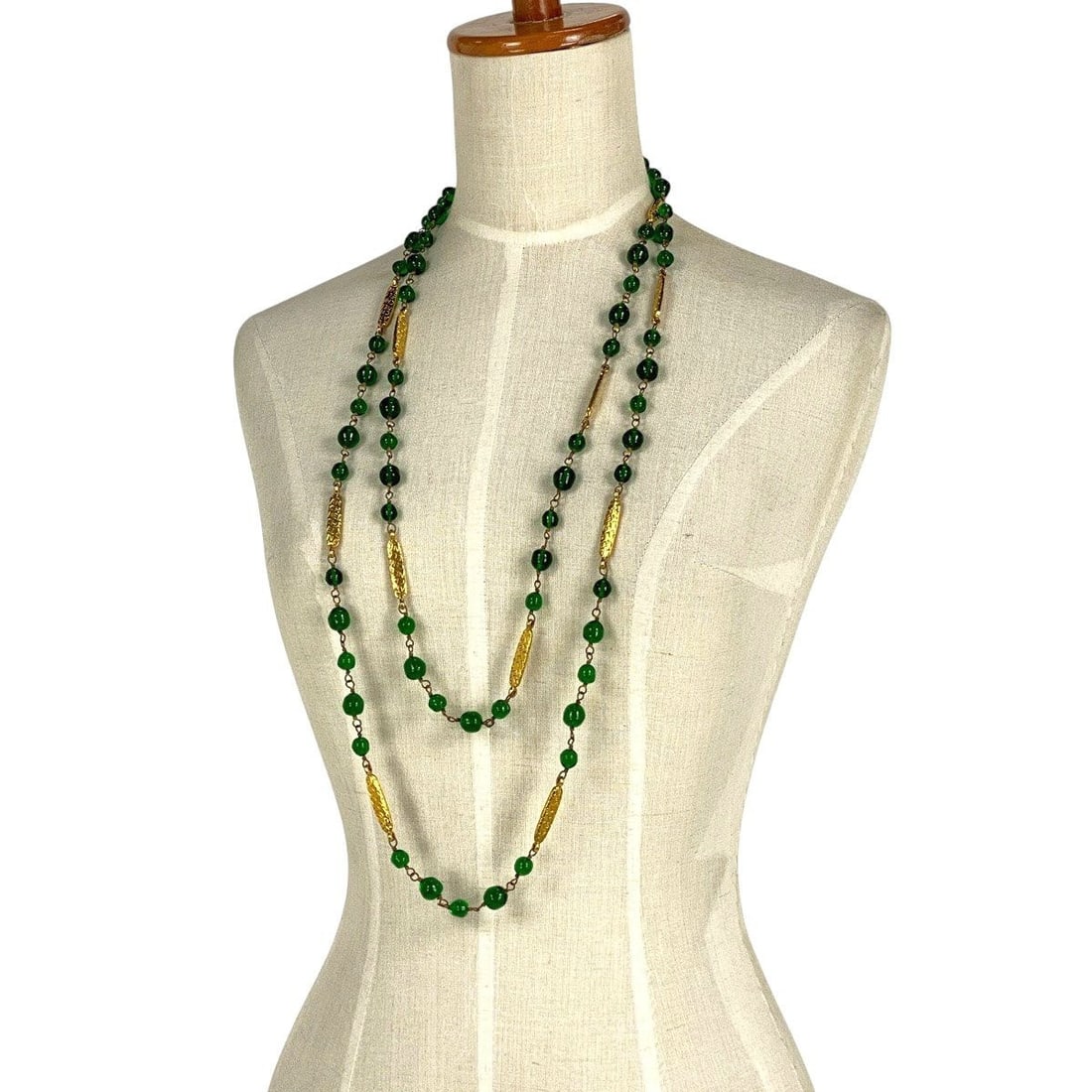 Rare CHANEL Green Gripoix Long Necklace Gold Plated 71.7 inches in (1 of 8)