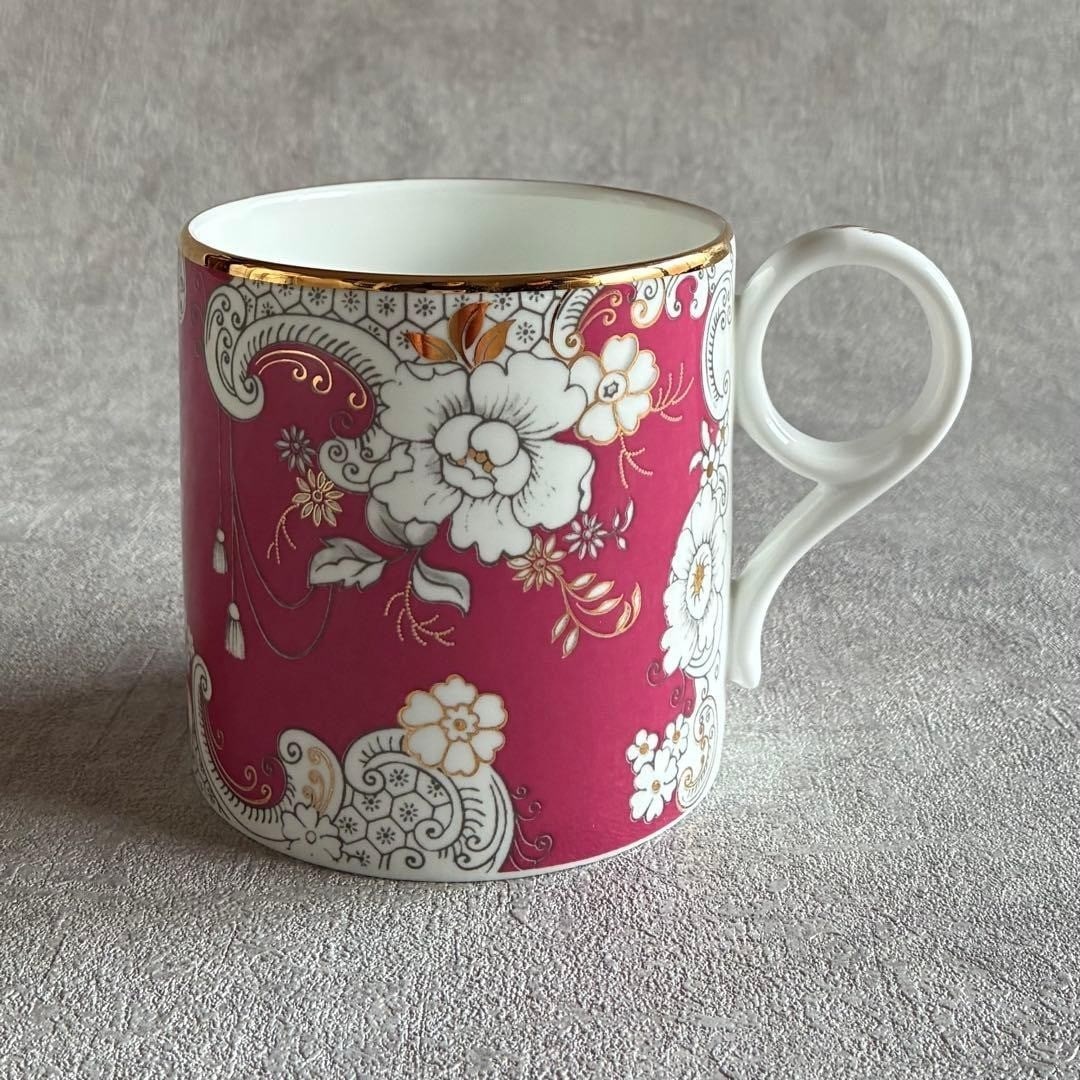 Collecti Wedgwood Archive Collection PINK ROCOCO Mug Cup Bone China England Rare (1 of 15)