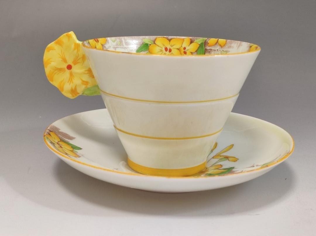 Teaware Paragon Cup Butterfly Handle Yellow Bone China Saucer Rare England (1 of 9)