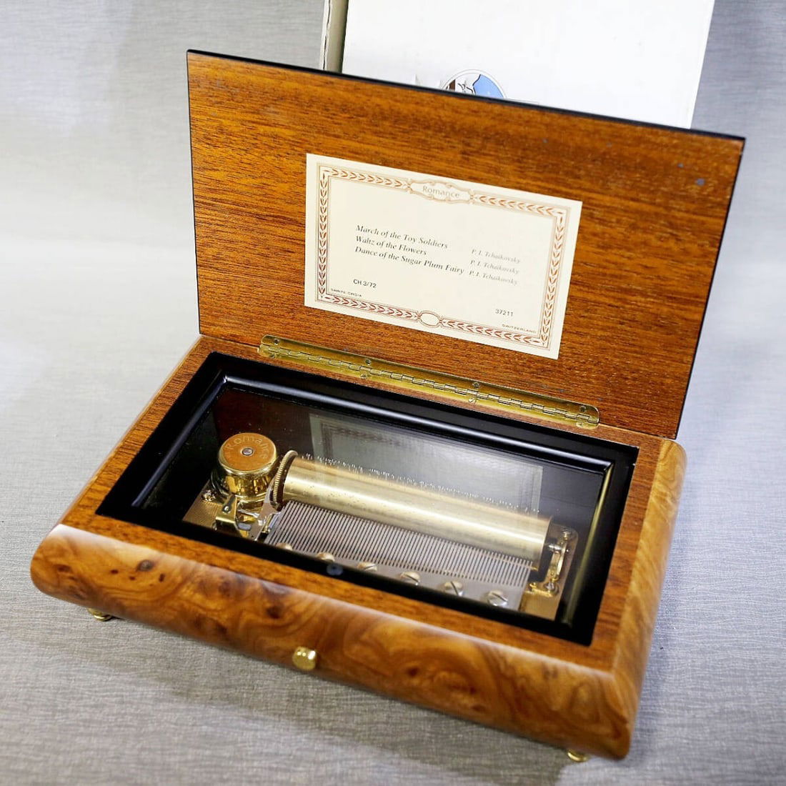 Decor Reuge high end music box 72 notes 3 pieces by Tchaikovsky Walnut Retro (1 of 10)