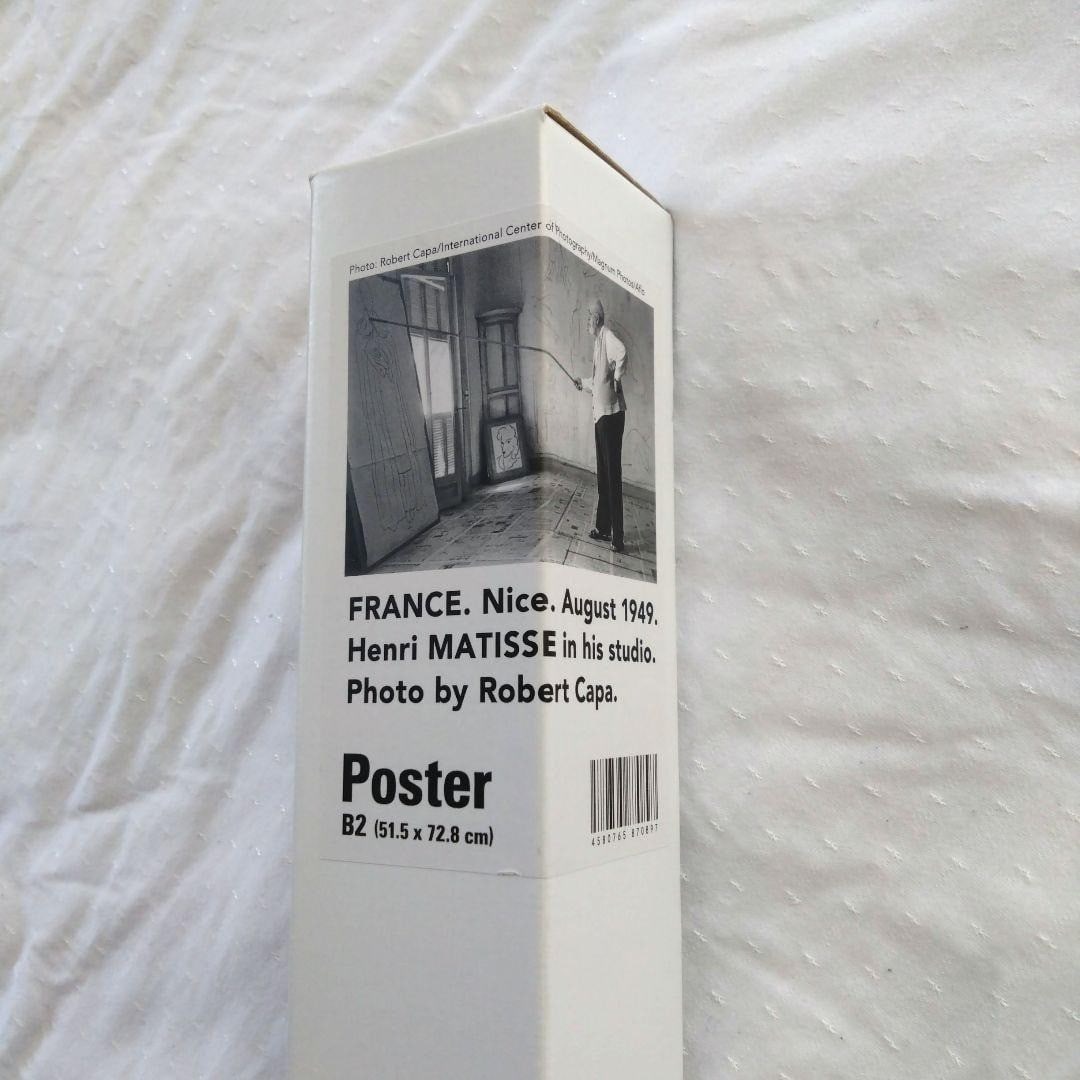 Collectibie Henri Matisse drawing in Nice Poster Photo by Robert Capa B2 Rare: Collectibie Henri Matisse drawing in Nice Poster Photo by Robert Capa B2 Rare This listing features Collectibie Henri Matisse drawing in Nice Poster Photo by Robert Capa B2 Rare. Item specifics are pr
