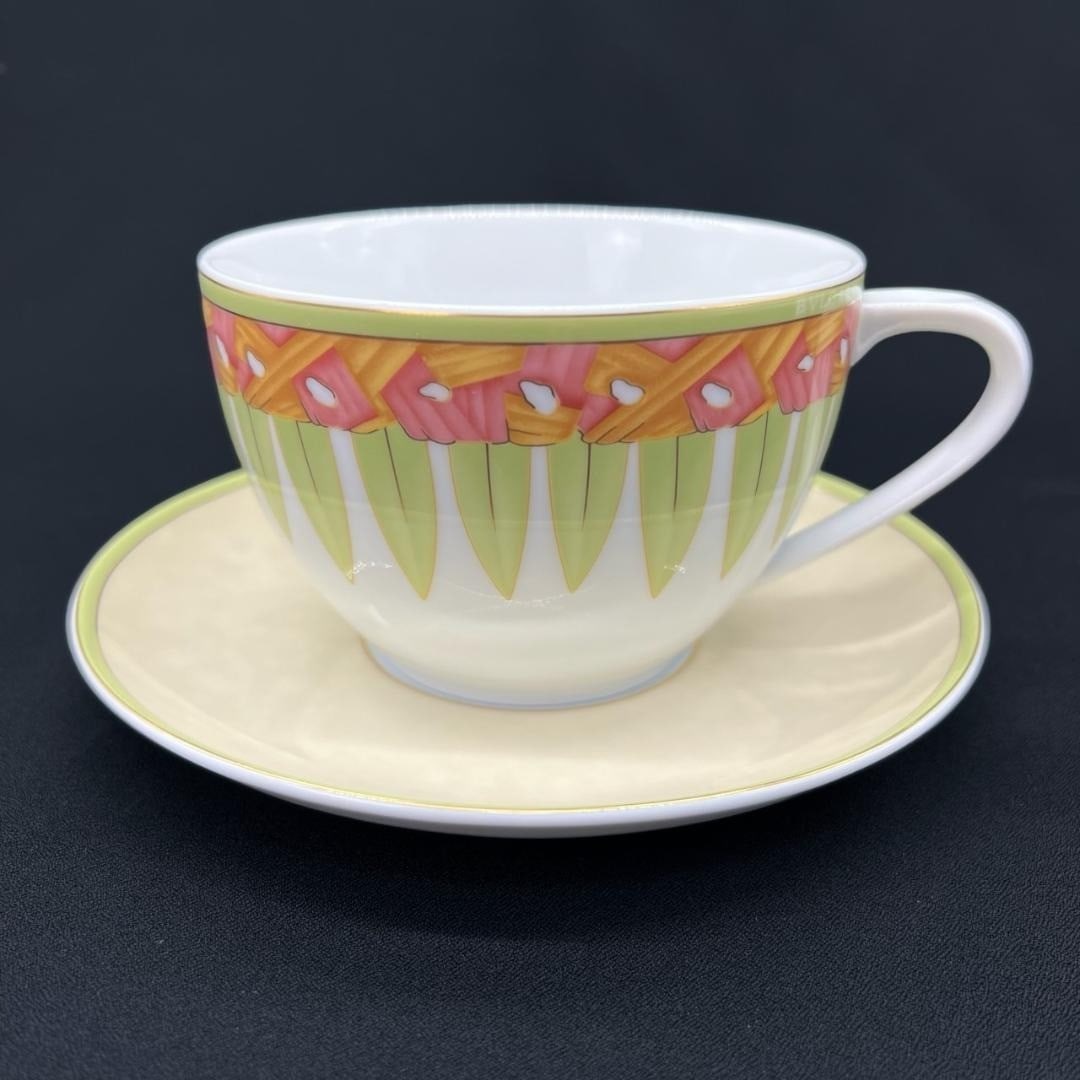 Germany BVLGARI Rosenthal Corona Triball Tea Cup & Saucer Set Luxury Porcelain: Germany BVLGARI Rosenthal Corona Triball Tea Cup & Saucer Set Luxury Porcelain This listing features Germany BVLGARI Rosenthal Corona Triball Tea Cup & Saucer Set Luxury Porcelain. Item specifics are