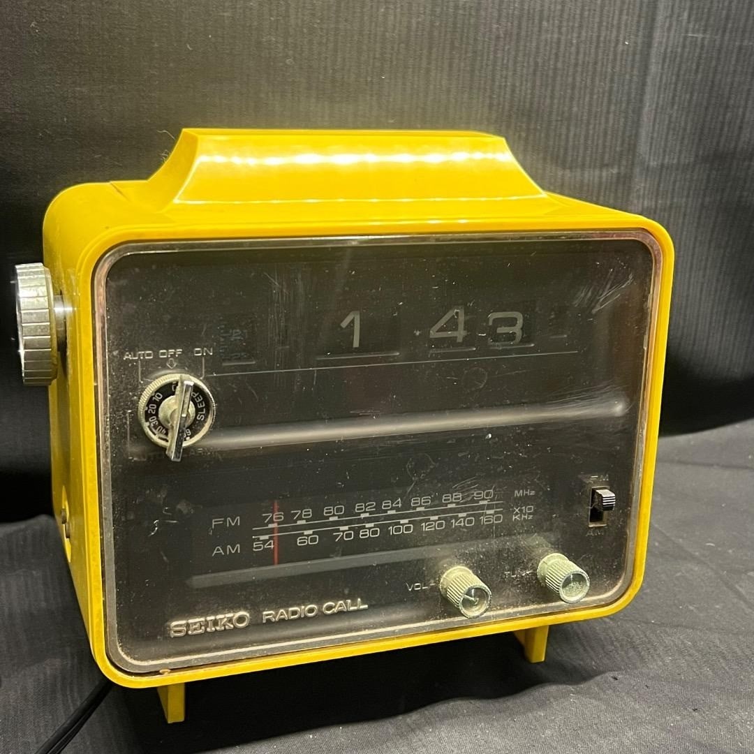 Decor Seiko Radio Equipped Flip Clock Yellow Vintage Retro Table Desk Timepiece: Decor Seiko Radio Equipped Flip Clock Yellow Vintage Retro Table Desk Timepiece This listing features Decor Seiko Radio Equipped Flip Clock Yellow Vintage Retro Table Desk Timepiece. Item specifics ar
