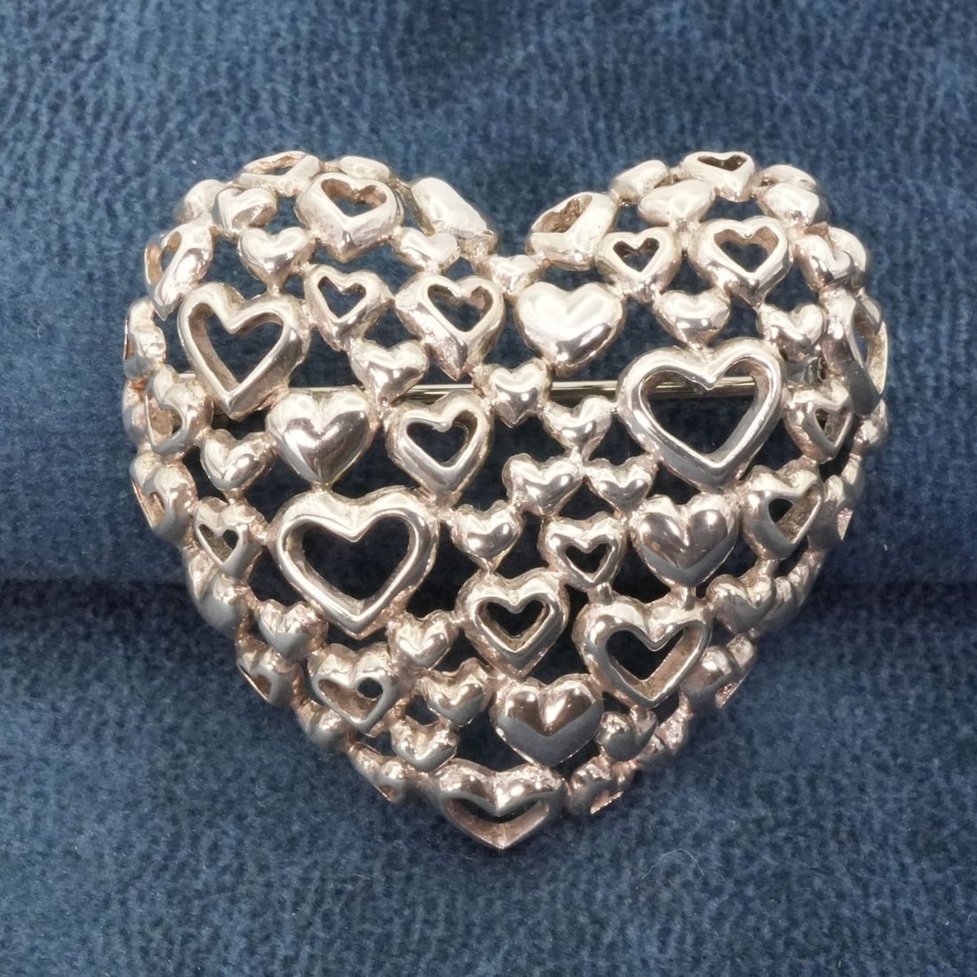 condition Georg Jensen Heart by Heart Pin Brooch Sterling Silver in good: condition Georg Jensen Heart by Heart Pin Brooch Sterling Silver in good This listing features condition Georg Jensen Heart by Heart Pin Brooch Sterling Silver in good. Item specifics are provided