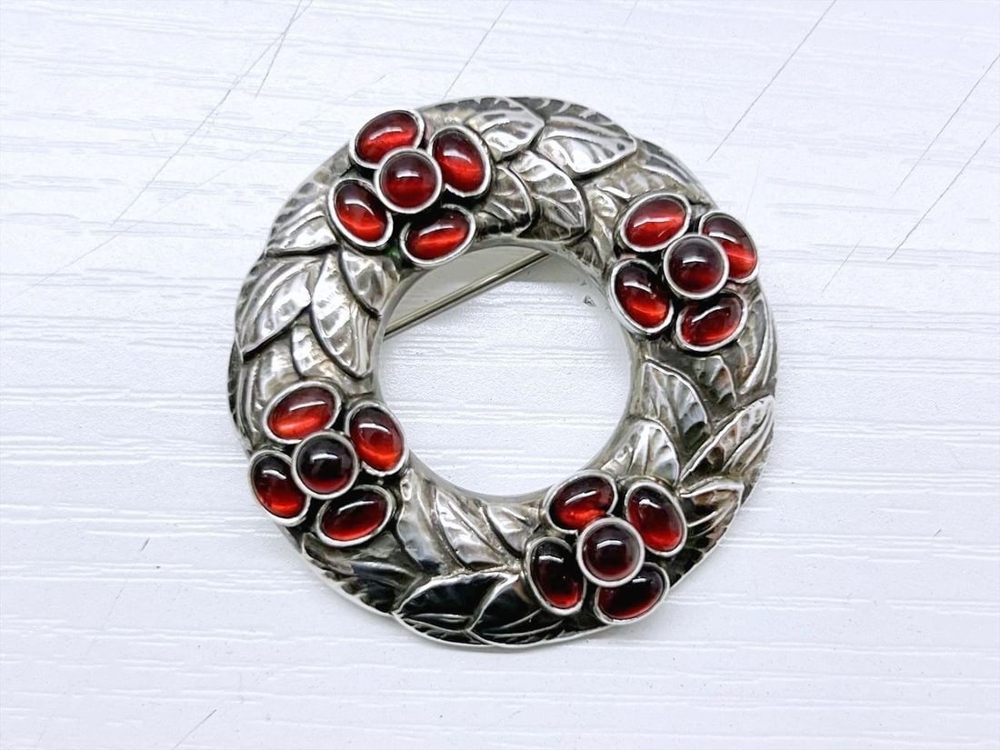 Rare Georg Jensen No.4 Garnet Flower Motif Pin Brooch Sterling Silver in: Rare Georg Jensen No.4 Garnet Flower Motif Pin Brooch Sterling Silver in This listing features Rare Georg Jensen No.4 Garnet Flower Motif Pin Brooch Sterling Silver in. Item specifics are provided bel