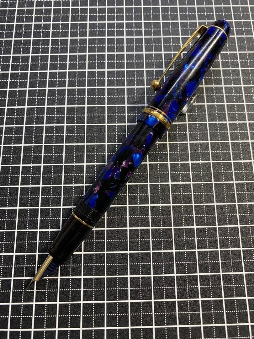 Classic Pilot Custom LE BLUE Fountain Pen 14K Gold Medium Nib Vintage (1 of 12)
