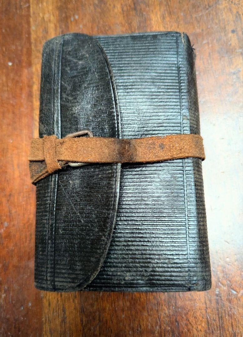 Boo Leather Hair Needle Notebook 18th Century Antique British FlyFishing Tackle (1 of 10)