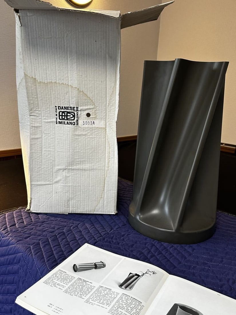 10in Danese Vintage Flower Vase Brown Ceramic Art Vase Height 18in Width: 10in Danese Vintage Flower Vase Brown Ceramic Art Vase Height 18in Width This listing features 10in Danese Vintage Flower Vase Brown Ceramic Art Vase Height 18in Width. Item specifics are provided bel